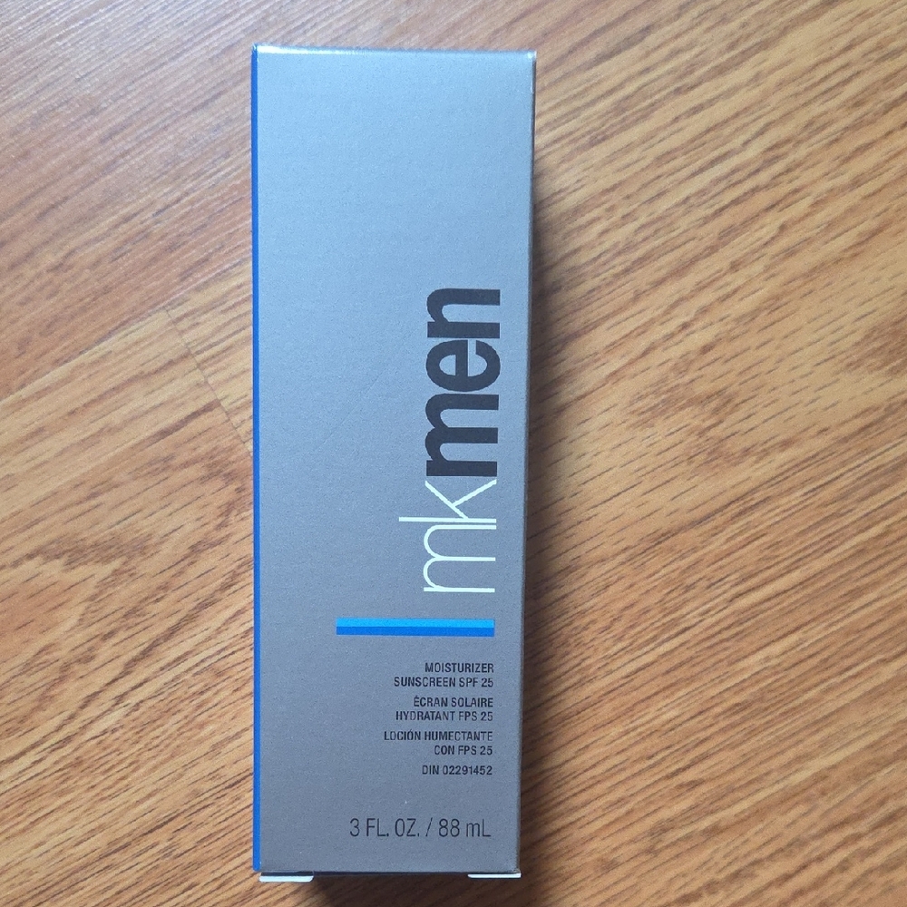 Mary Kay Silver Moisturizer Grooming Essential